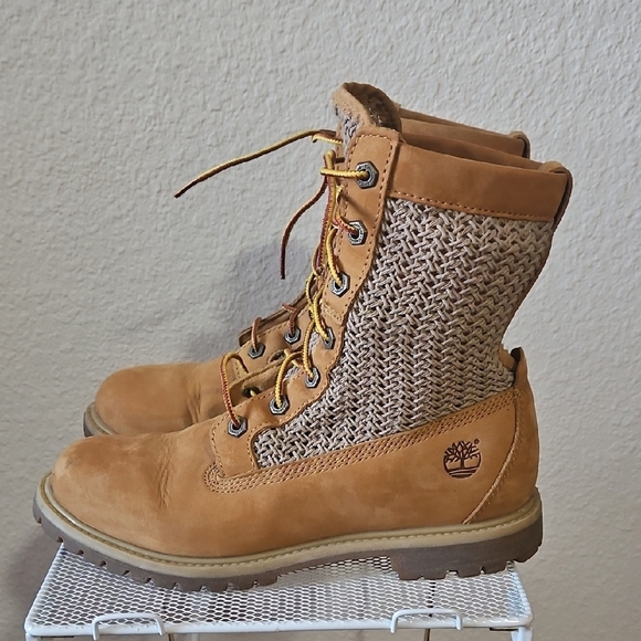 Timberland Womens Brown Lace-Up Combat Boots - Picture 2 of 11